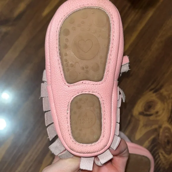 Hongteya (Amazon) baby girls pink moccasins size 4 - Picture 7 of 9